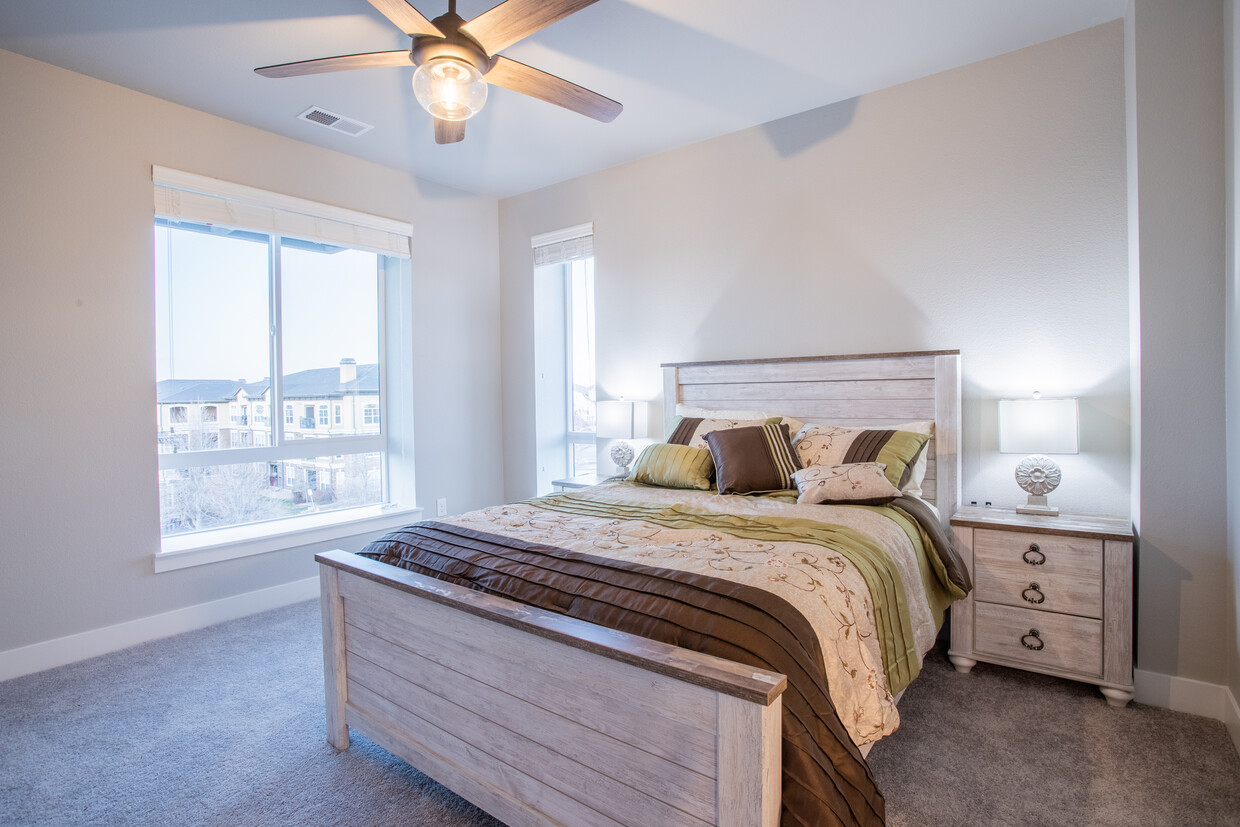 Master Bedroom - 14351 E Tennessee Ave