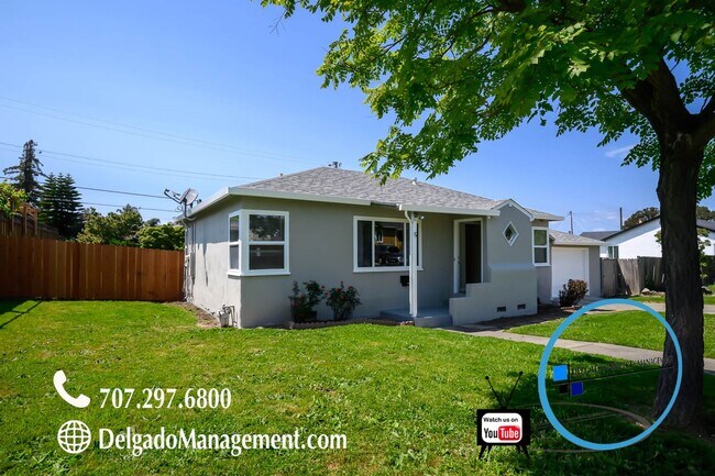 Building Photo - Beautiful three bedroom one bath available...