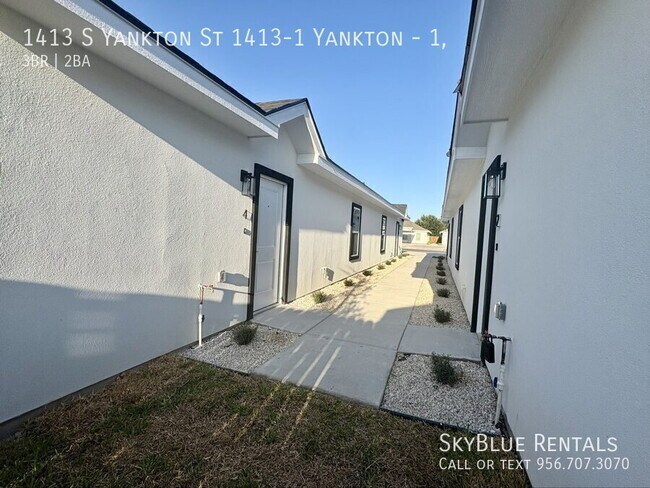 Building Photo - 1413 S Yankton St