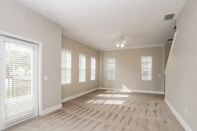 Building Photo - 6504 Quiet Pool Ct