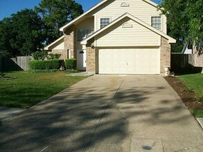 Building Photo - 8514 Pine Falls Dr