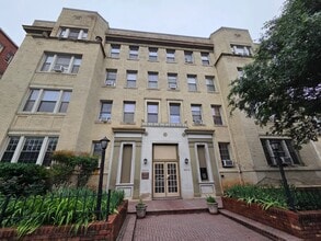 Building Photo - 3010 Wisconsin Ave NW