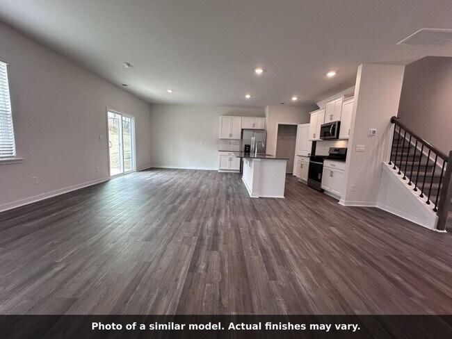 Foto del edificio - Brand New Home located at the Hamptons of Hickory!