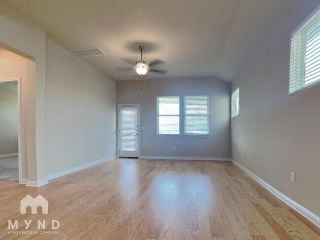 Foto del edificio - 8603 McKamy Dr