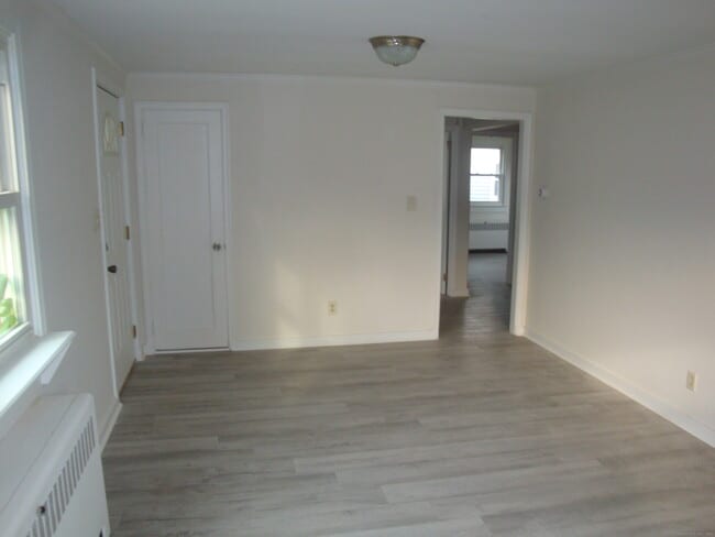 Building Photo - 139 Crescent Dr