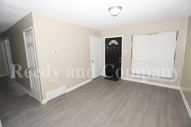 Building Photo - 4879 Shayne Ln