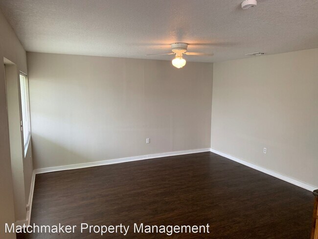 Building Photo - 3 br, 1 bath House - 414 SE 7th Terrace