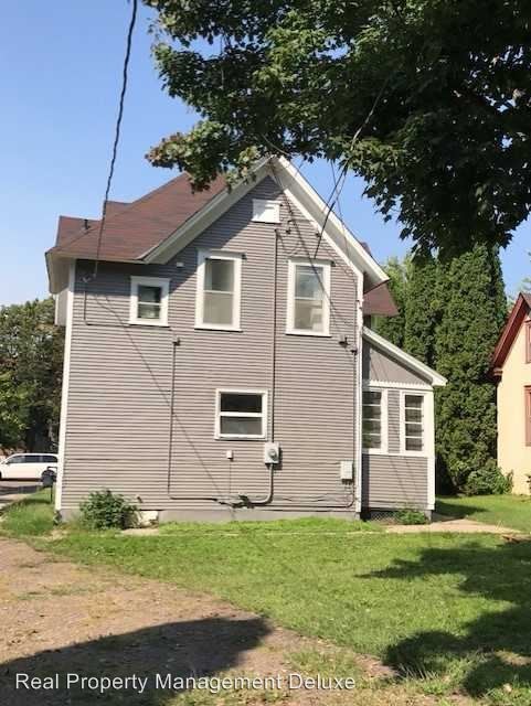Building Photo - 613 S 9th St