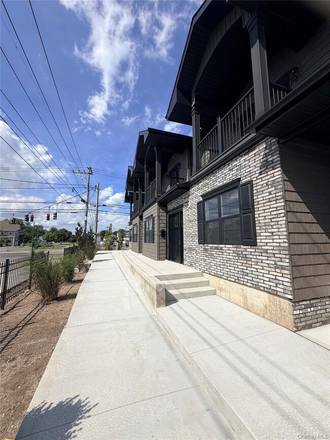Building Photo - 1220 Doges Promenade