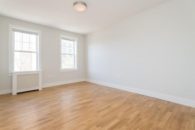 Foto del edificio - 1 bed 1 bath in Brighton available for 6/1