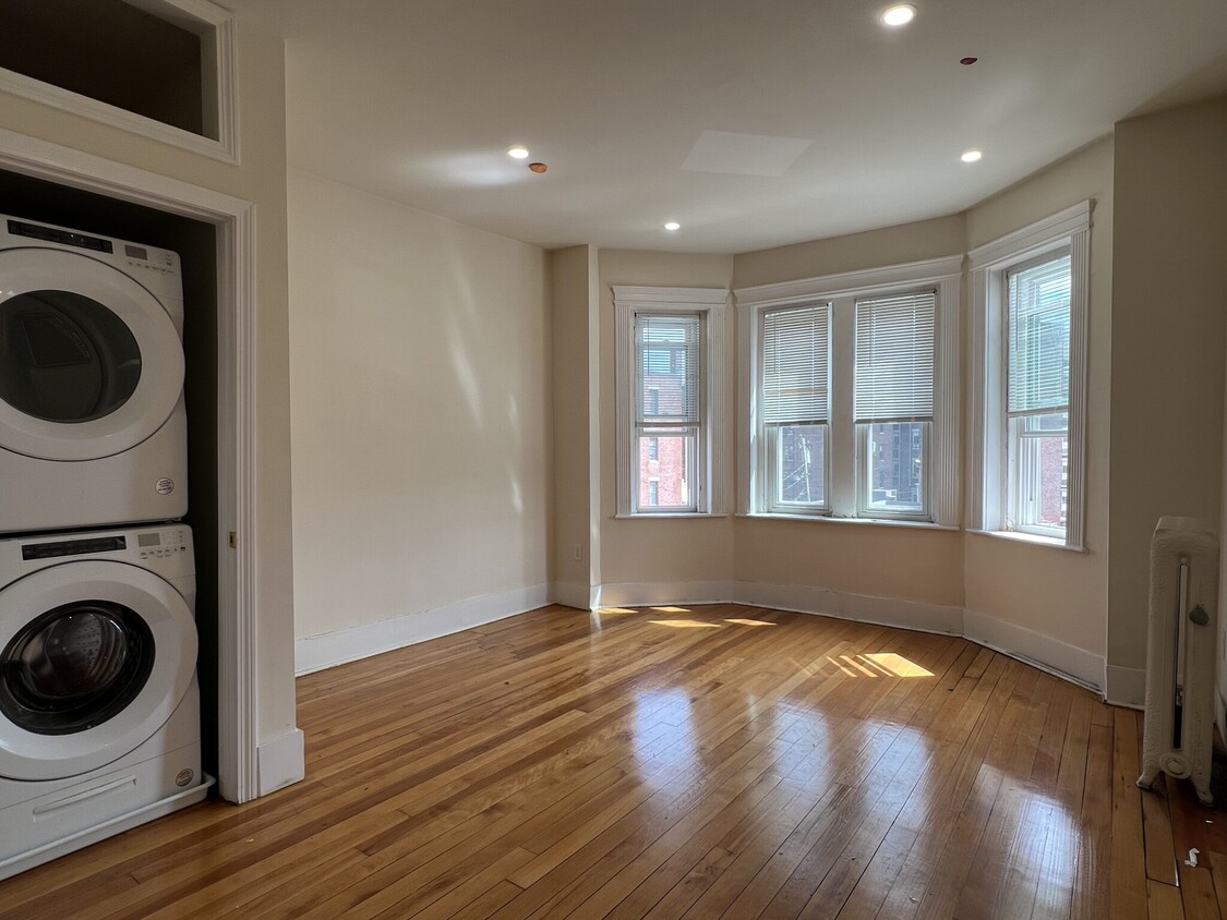 Foto principal - 215 Harvard Ave