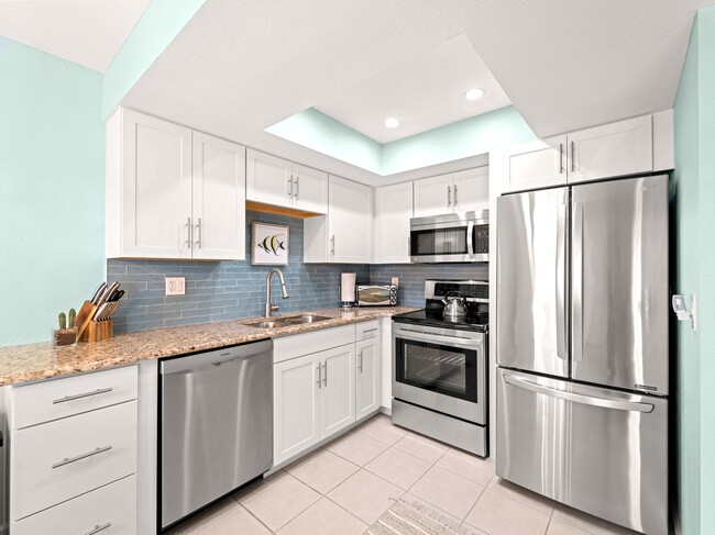 Building Photo - 1423 Avenida del Circo