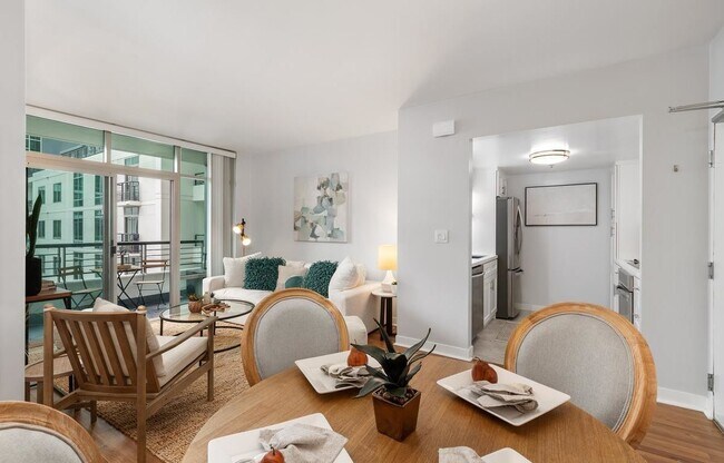 Foto del edificio - 425 W Beech St