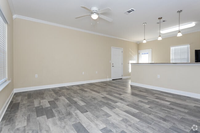 3BR,2BA-1300SF - New Heights Apartments