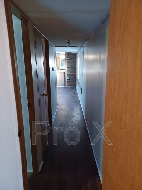 Foto del edificio - 1302 E MacArthur Rd