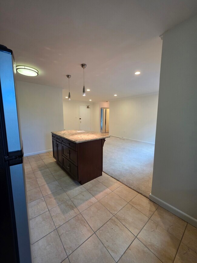 Foto del edificio - 1200 S Arlington Ridge Rd