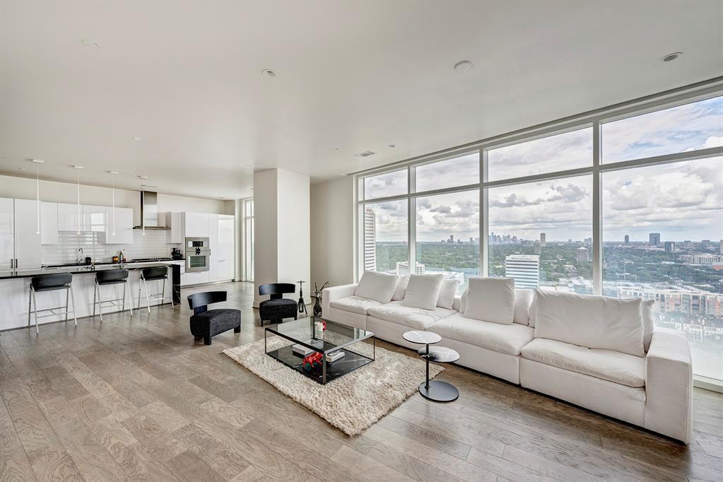 4521 San Felipe St Unit 2203, Houston, TX 77027 Condo for Rent in