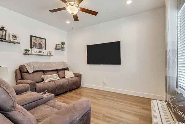 Foto del edificio - 7209 N Brook Ridge