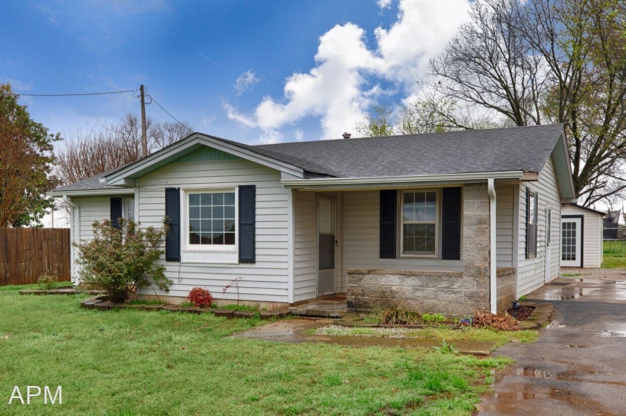 Primary Photo - 2 br, 1 bath House - 7912 Oakwood Lane