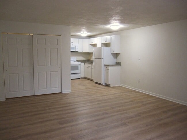 Building Photo - 270 Quarry St