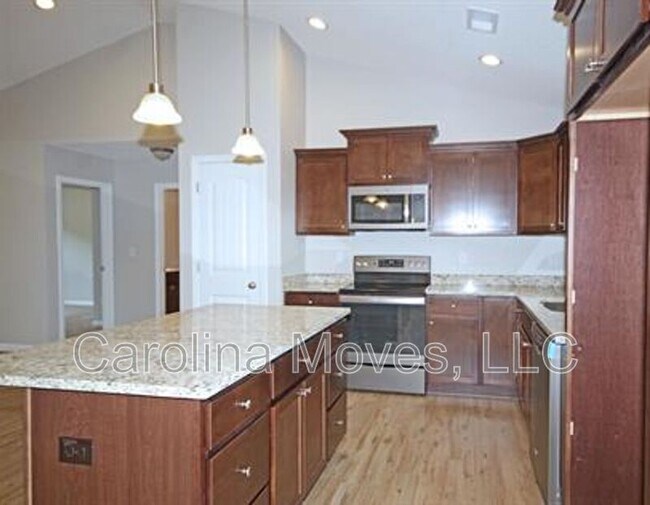 Building Photo - 105 Lockeland Park Dr