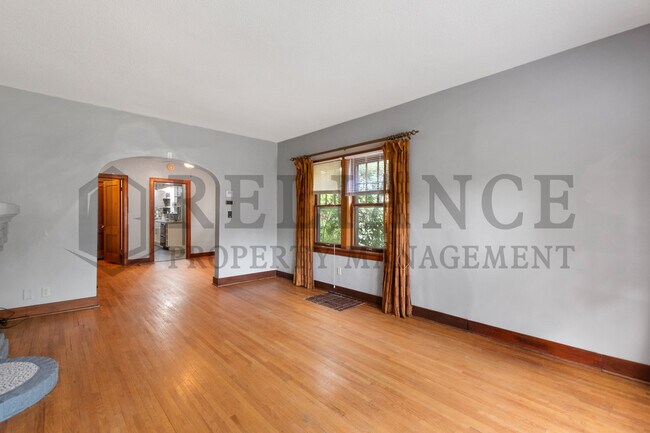Foto del edificio - 4210 E Central Ave