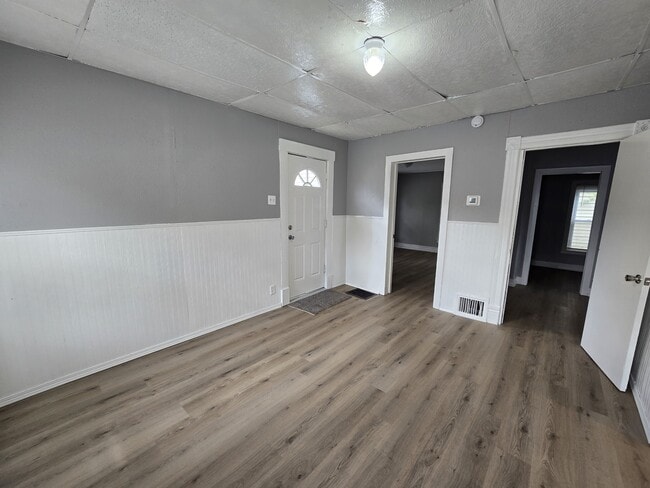 Building Photo - 425 Glenwood St