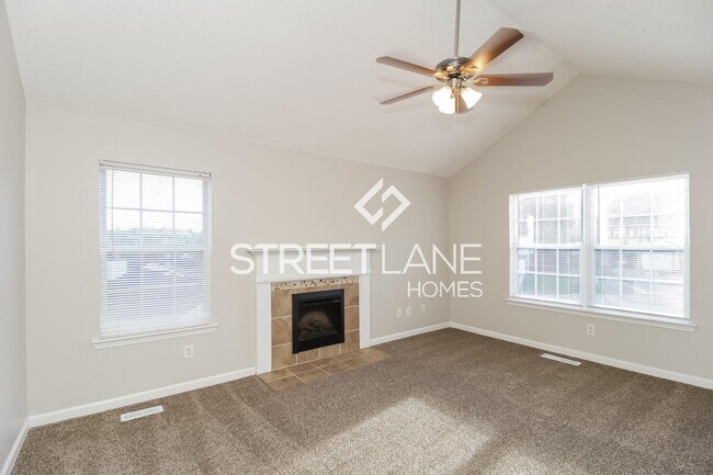Foto del edificio - 207 Oakwood Pl