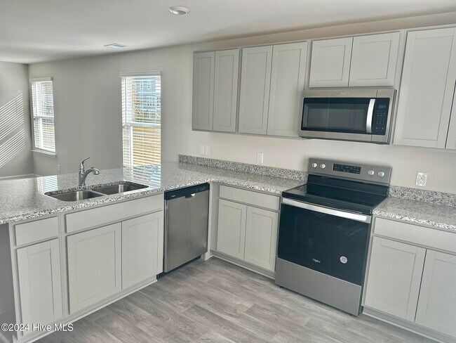 Foto del edificio - 2018 Whispering Pine St SW