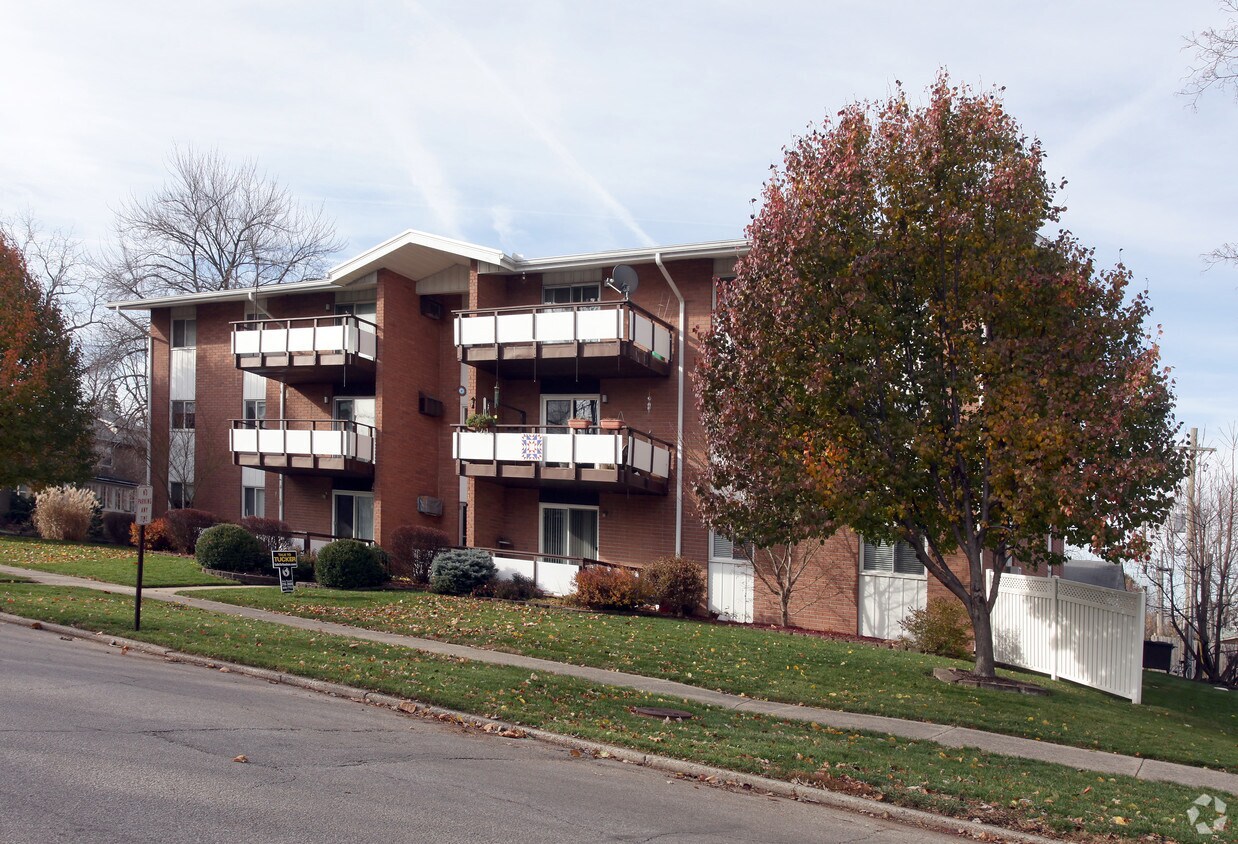 Primary Photo - 310 N West St
