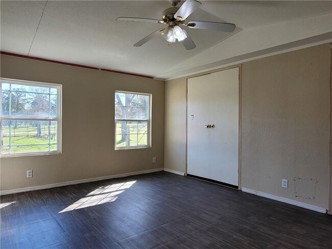 Building Photo - 126 Whispering Pines Dr