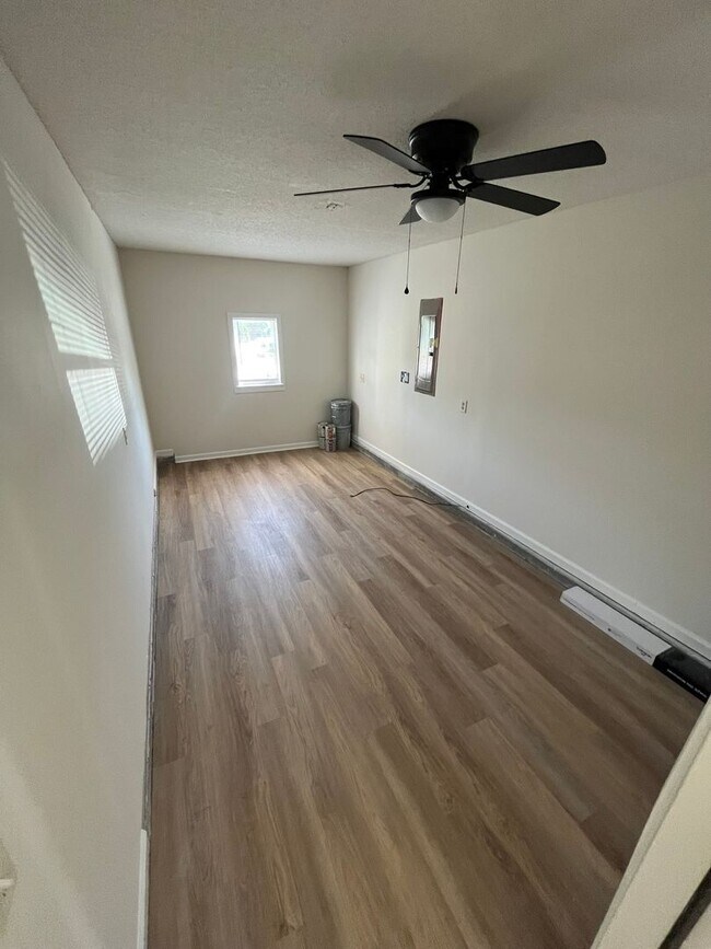 Foto del edificio - Move-in Ready! Charming 3 Bedroom 2 Bathroom home in Effingham County, GA