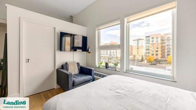 Building Photo - 135 Adams St