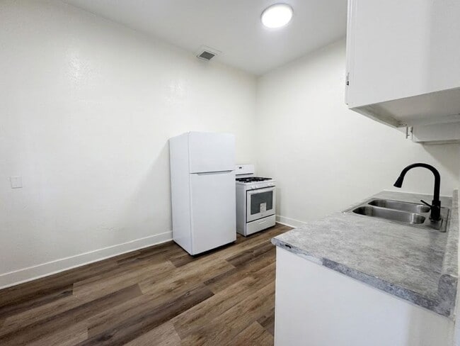 Photo - 751 Normandie Avenue Apartment