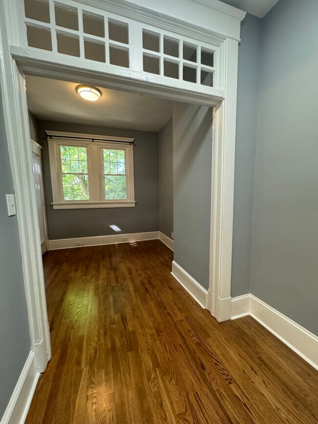 Foto del edificio - 160 4th St Ne