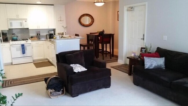 Foto del edificio - Epic REA - Great 1 BR/1 BA Condo w/Parking in Montebello Community of Cupertino