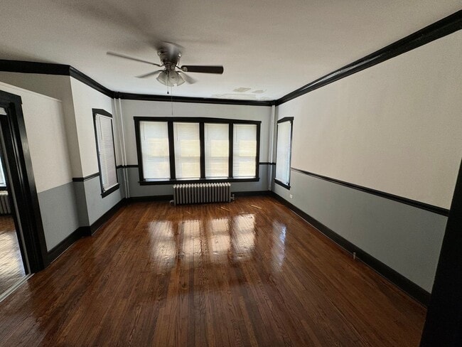 Building Photo - 6211 S Loomis Blvd