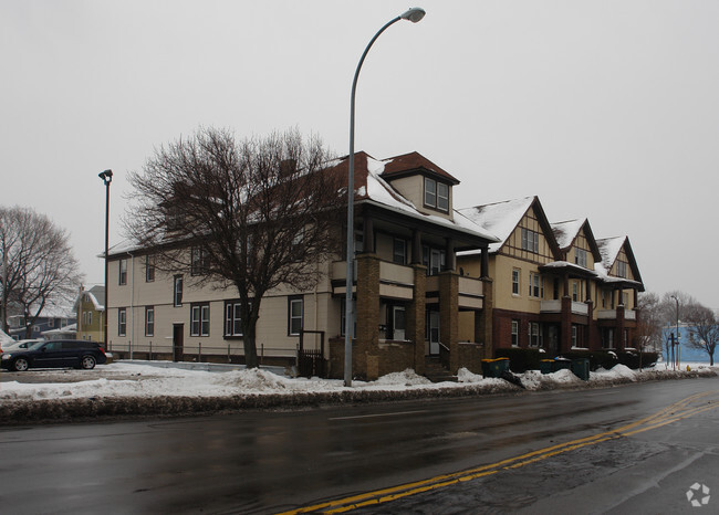 Building Photo - 1332 Saint Paul St