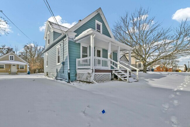 Foto del edificio - 3132 Elyria Ave