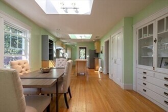 Building Photo - 109 Rockview St