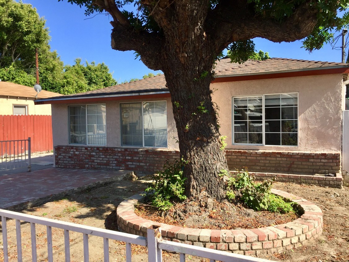 Foto principal - 4440 154th St