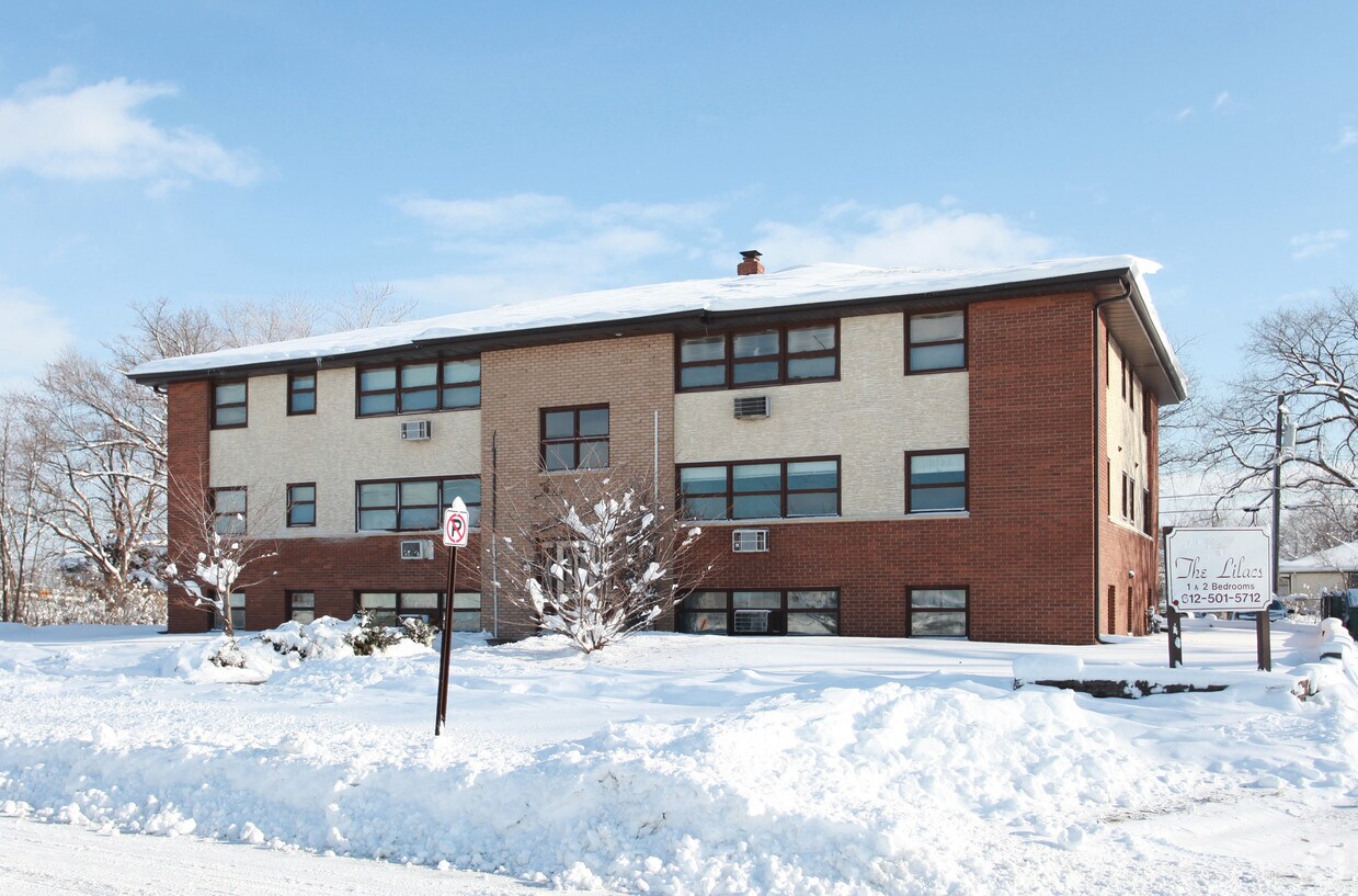 Foto principal - 5830 Logan Ave N