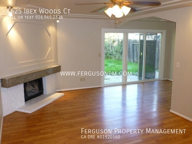 Foto del edificio - Uprgaded Home in Citrus Heights, Two Bedro...