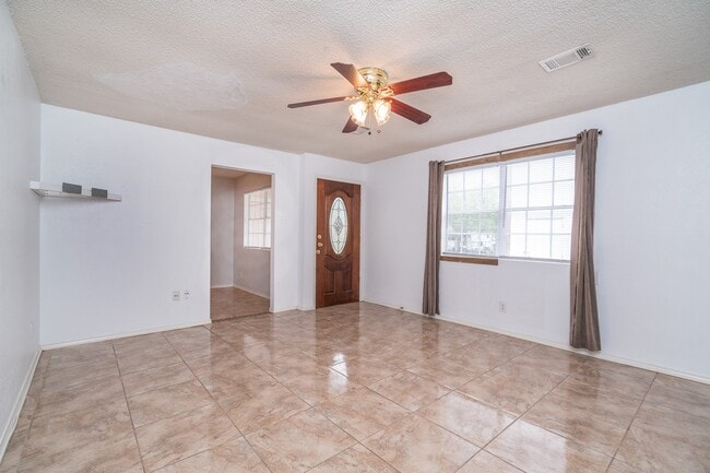 Building Photo - 3409 Herbert Dr