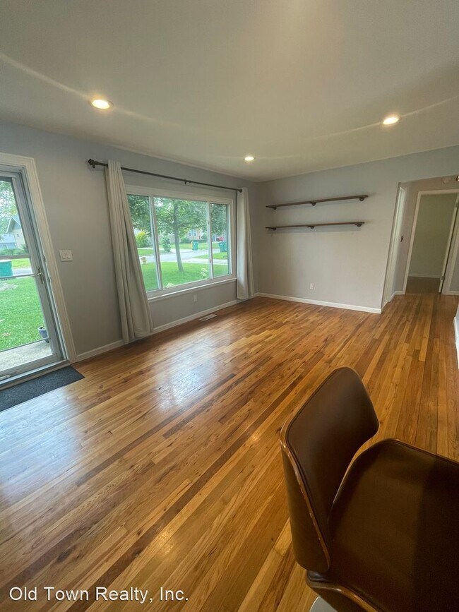 Building Photo - 3 br, 2 bath House - 2372 McKinley