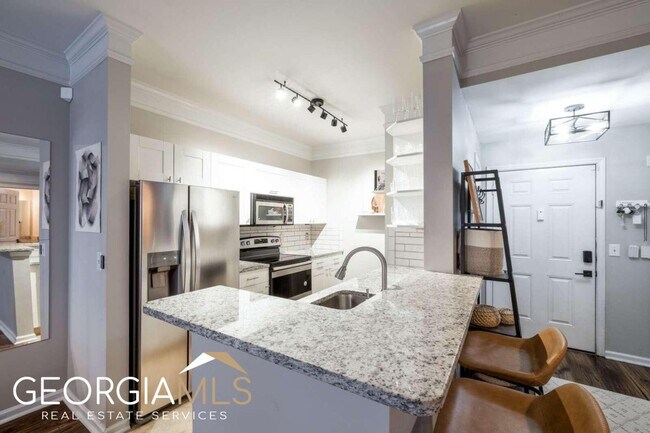 Foto del edificio - 2700 Pine Tree Rd NE
