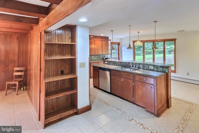 Building Photo - 439 Millstone River Rd
