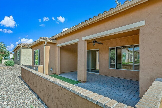 Foto del edificio - 61370 E Flint Dr