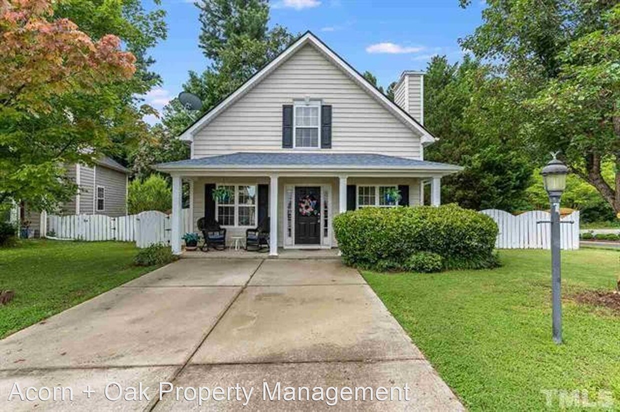 Foto principal - 3 br, 2.5 bath House - 100 Thorncrest Drive