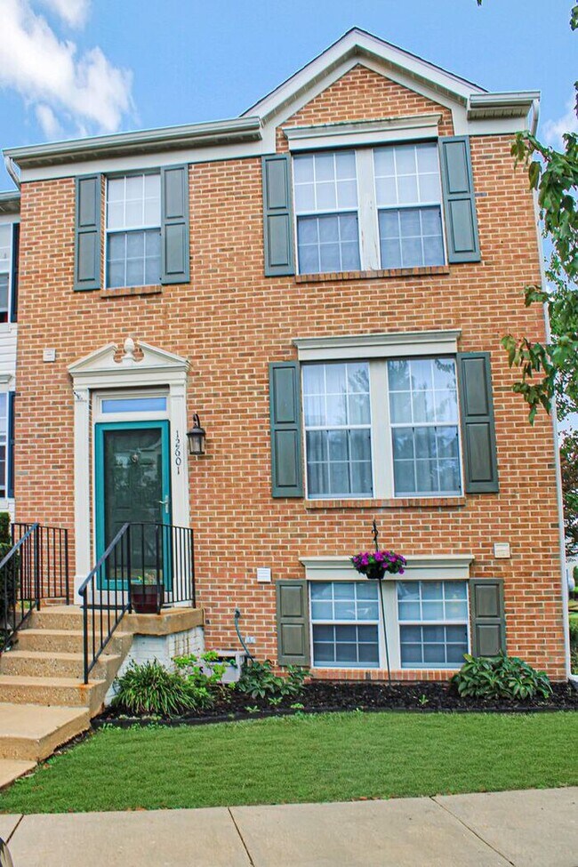 Building Photo - 12601 Willowview Pl